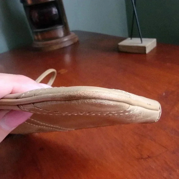 Coach Tan Leather Embossed Wristlet with Hangtag - Picture 10 of 14